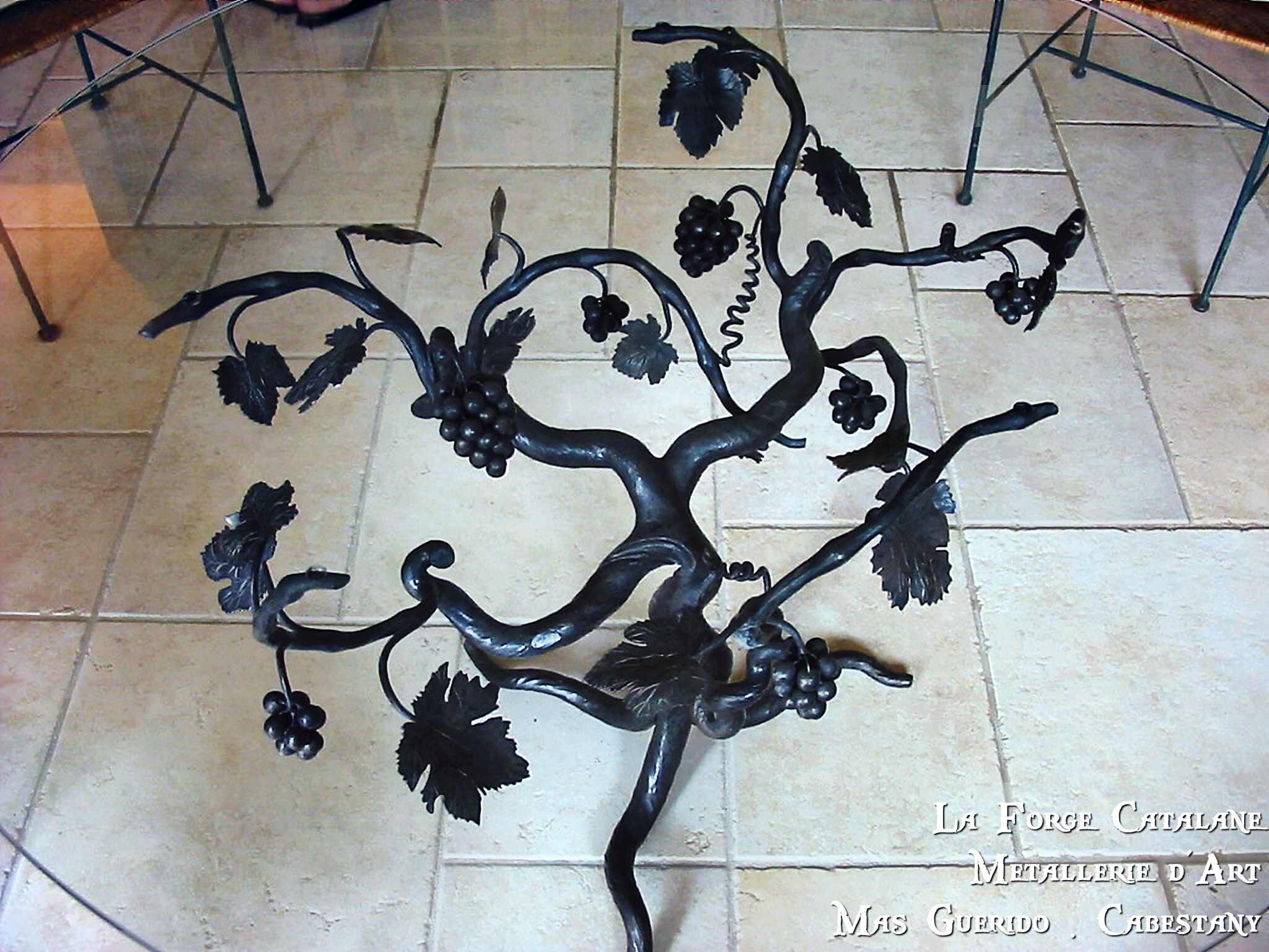 pied vigne travail a chaud a la forge  forge catalane.jpg